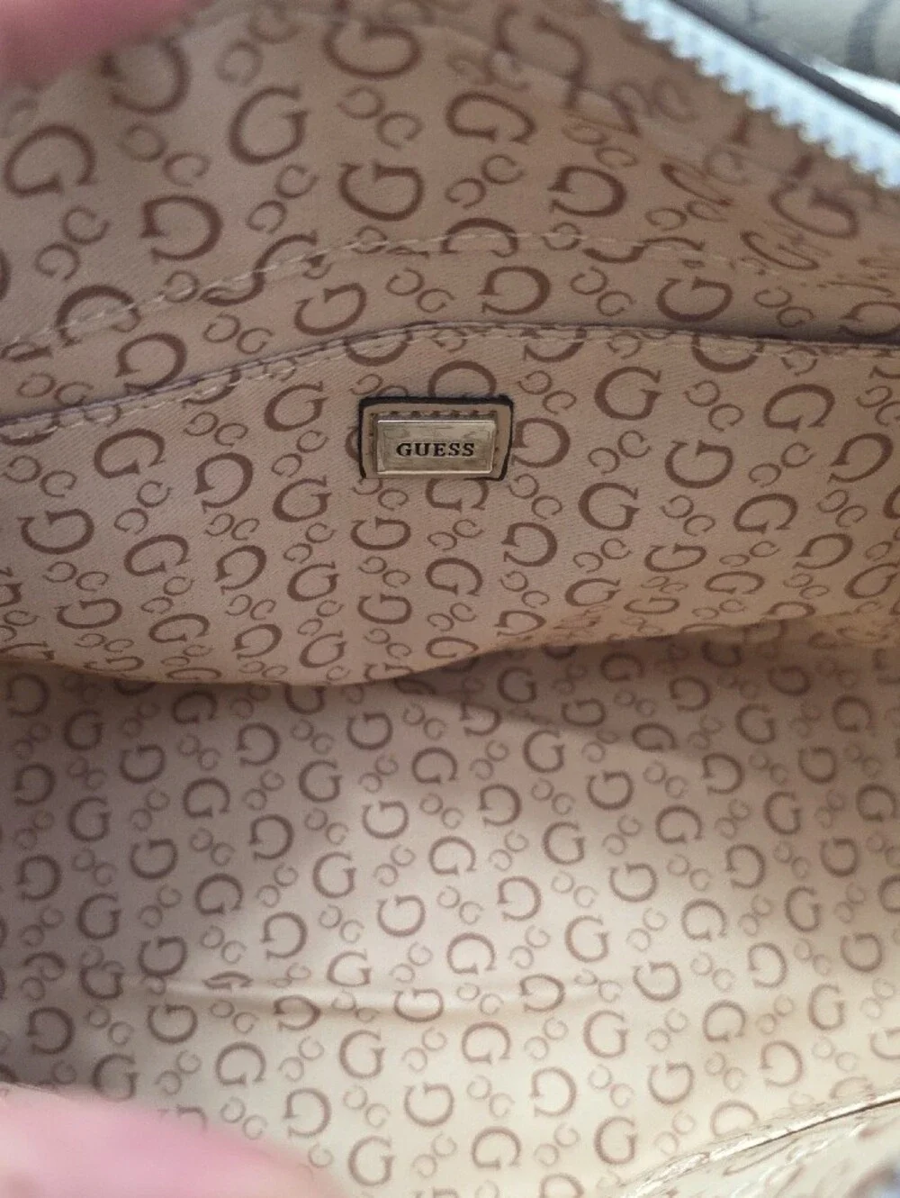 Guess stylish white